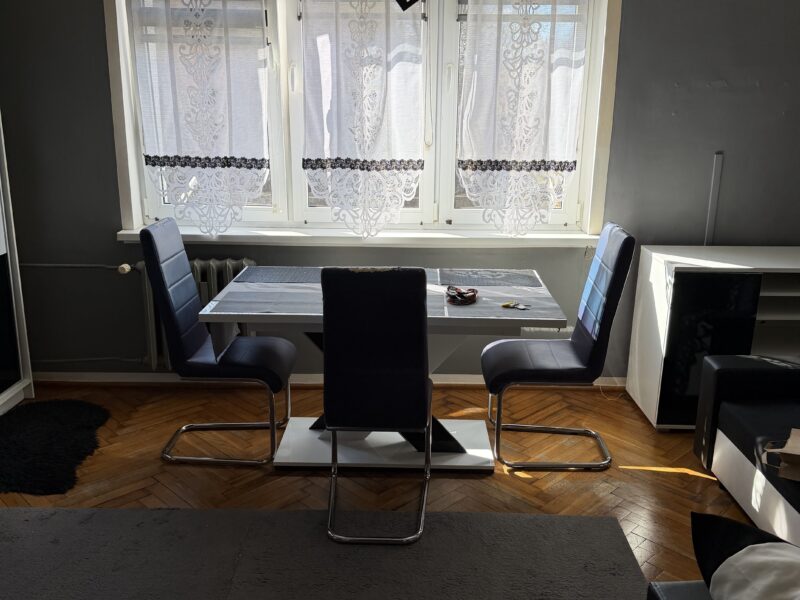 Kawalerka w bloku w Świdwinie